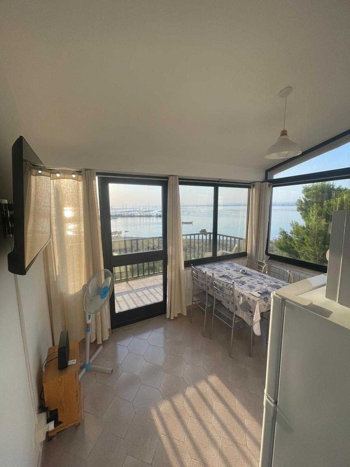 Besanvito - Sea Apartments Taranto Exterior foto